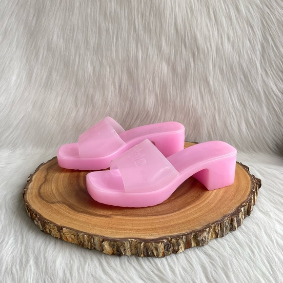 Barbie Shoes - Barbie heeled pink jelly Y2K sandals
